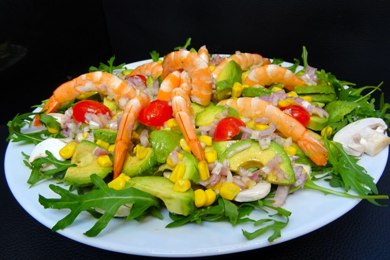 Salade avocats crevettes La recette facile par Toqués 2 Cuisine