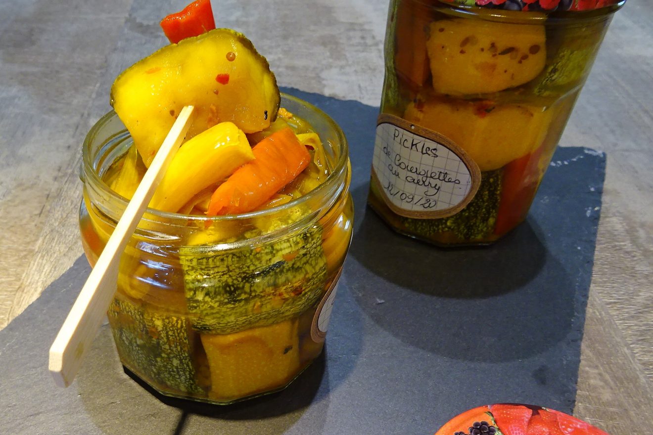 Pickles de courgettes au curry - La recette facile par ...